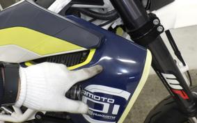 HUSQVARNA 701SM 2016