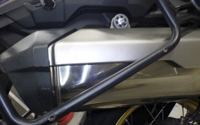 HONDA CRF1000L AFRICA TWIN 2019 SD04